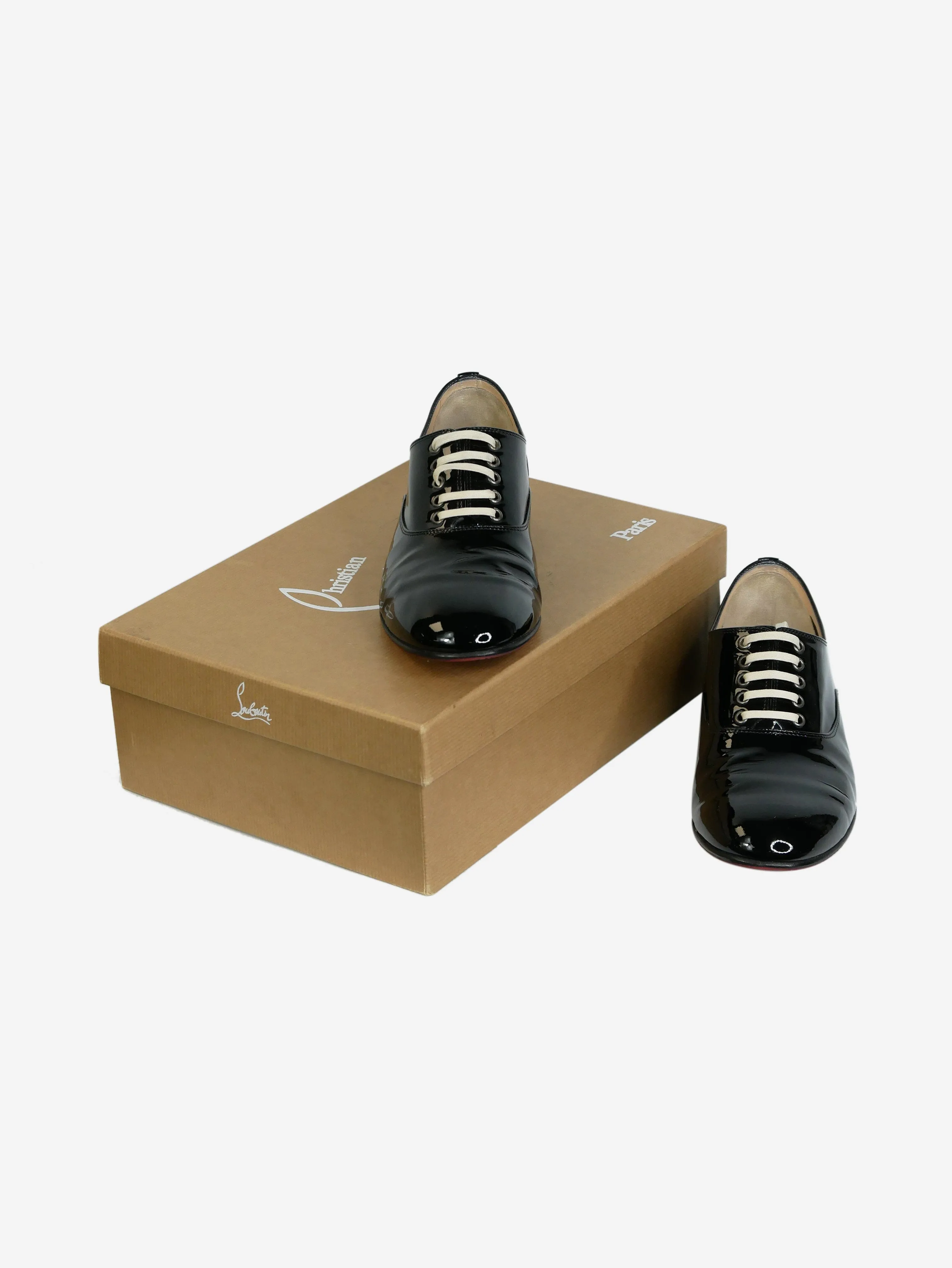 Black patent flat shoes with white laces - size EU 37.5