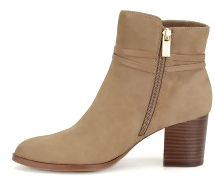 Isola Women's •Odell• Bootie 9.5M Camel Suede