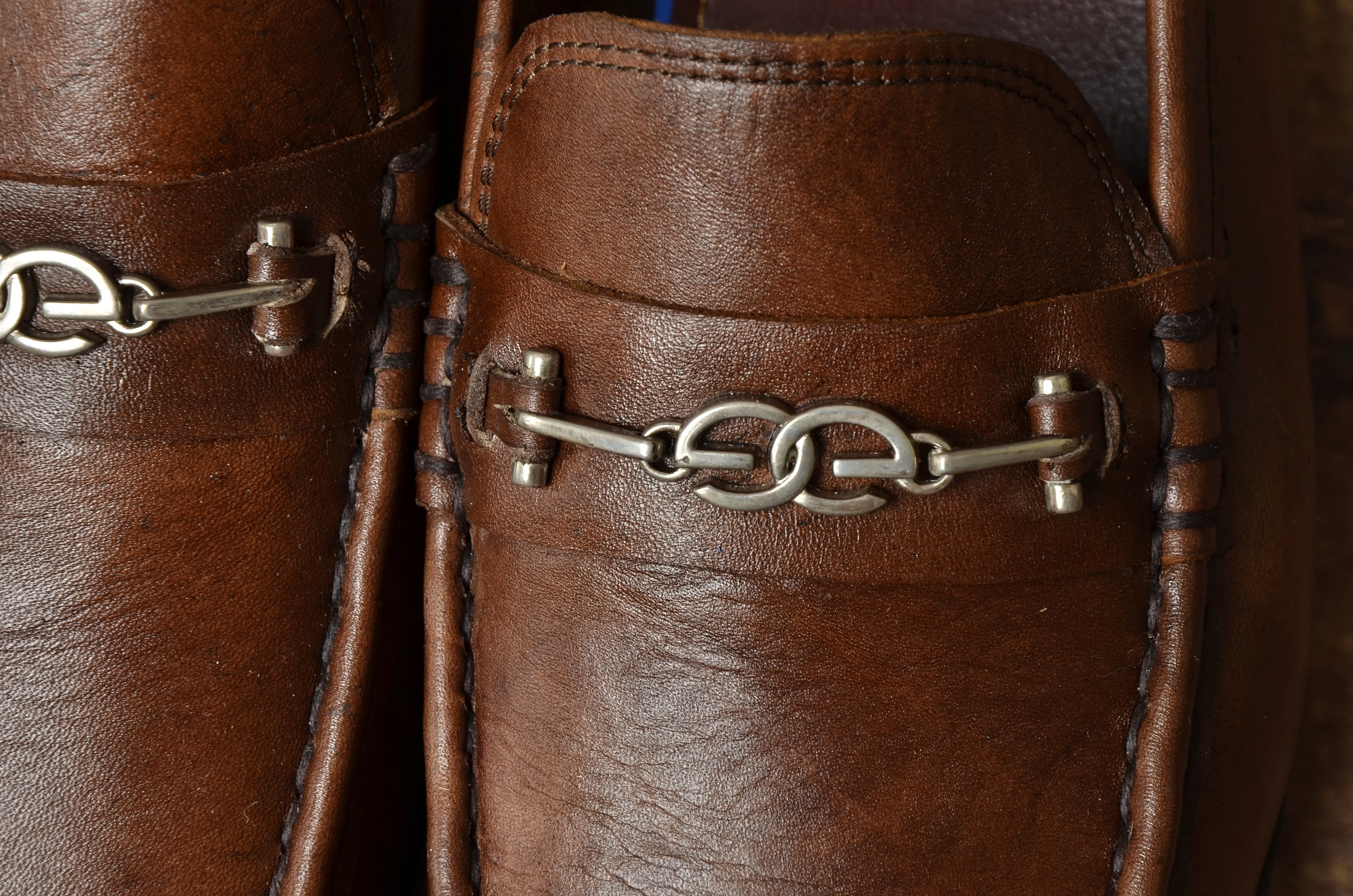 Men loafer with metal accent