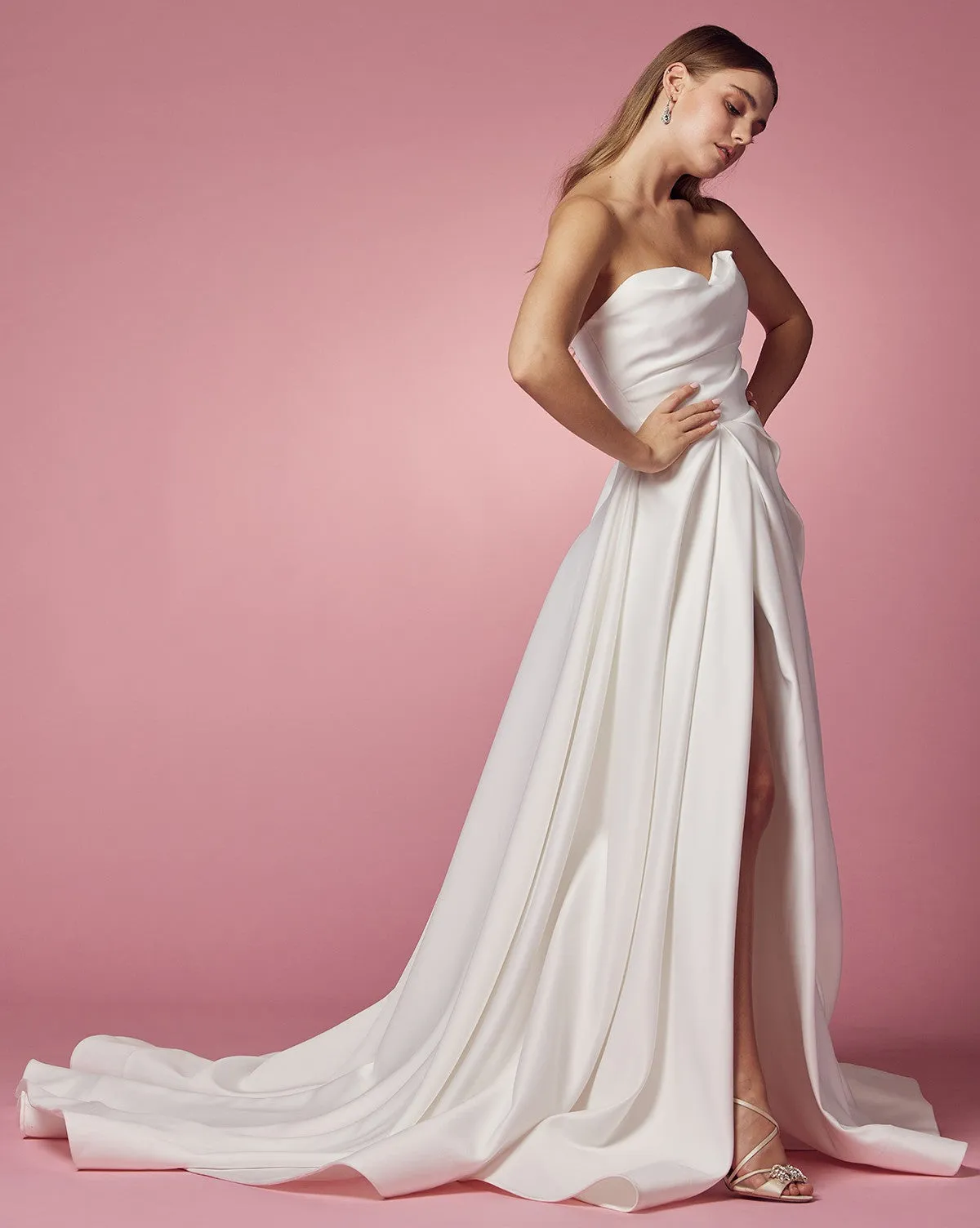 STRAPLESS SWEETHEART NECLINE WITH SLIT WEDDING GOWN JW938NARI