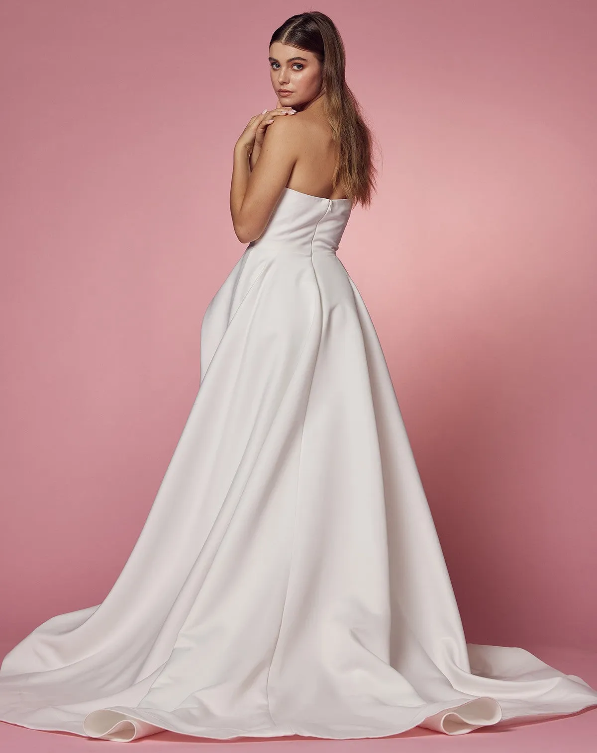 STRAPLESS SWEETHEART NECLINE WITH SLIT WEDDING GOWN JW938NARI