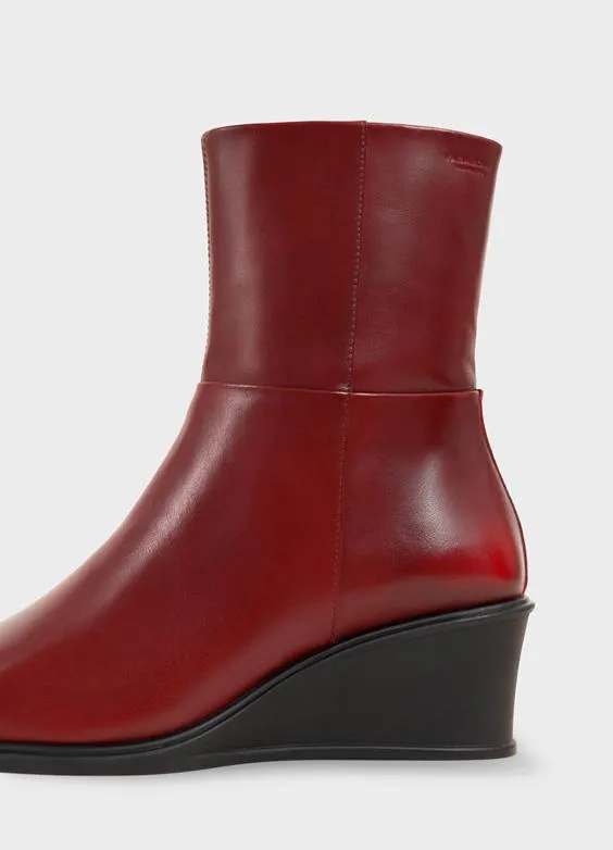 VAGABOND AINO WEDGE BOOTIE RED