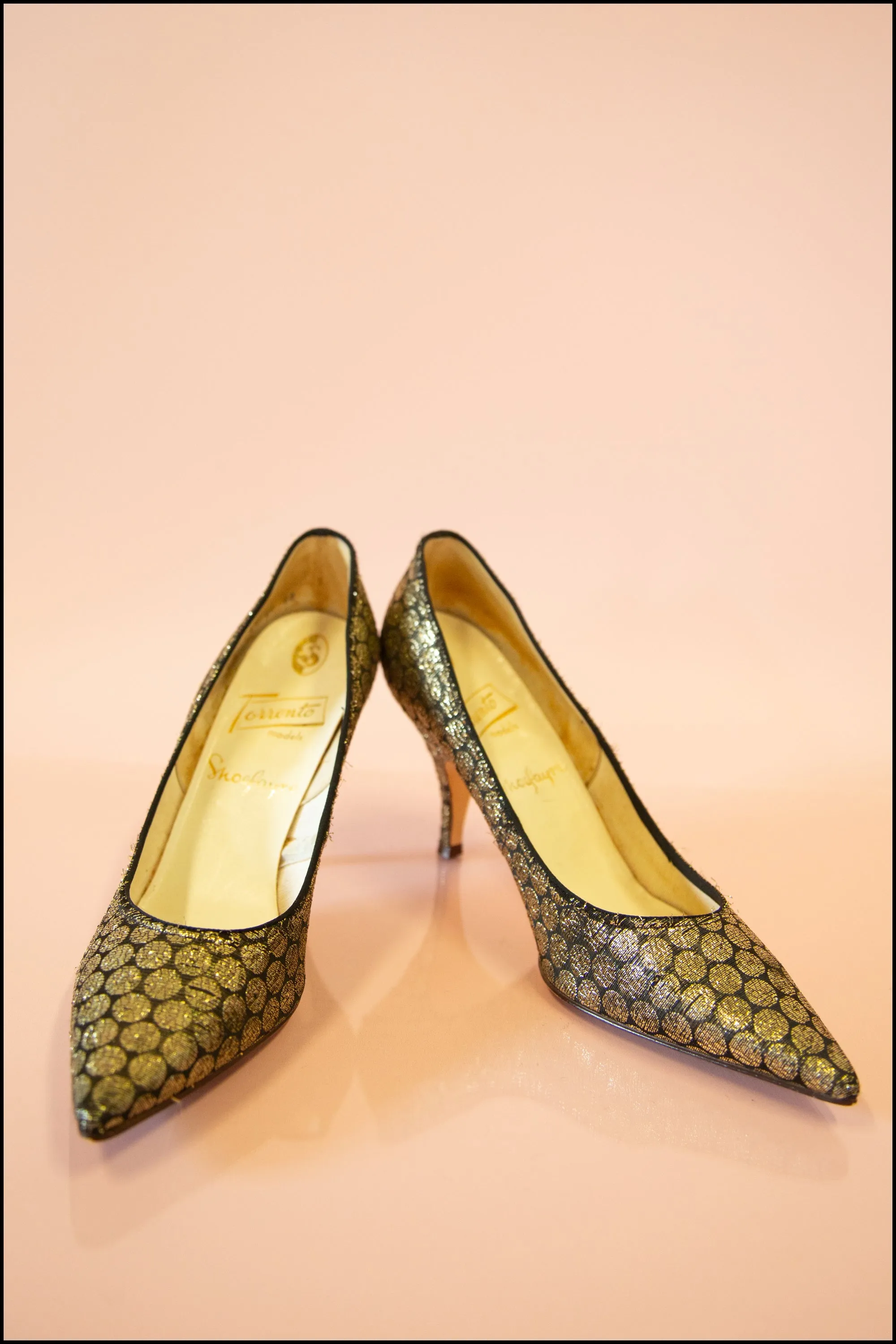 Vintage 1950s Gold Polka Dot Shoes Size 5